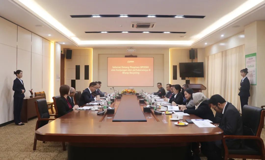 20231208-1-印尼工业部、莫罗瓦利金属工业理工学院、佛山职业技术学院莅临球速体育循环交流访问.jpg